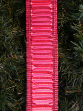 Load image into Gallery viewer, VINTAGE RED RUFFLED DBL-WIRED 2&quot; 25FT RIBBON GARLAND
