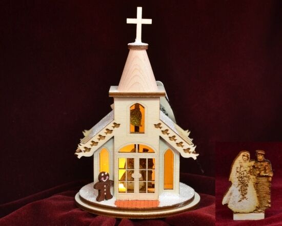 GINGER COTTAGES WEDDING CHAPEL w/BRIDE & GROOM CHRISTMAS ORNAMENT USA MADE GC102